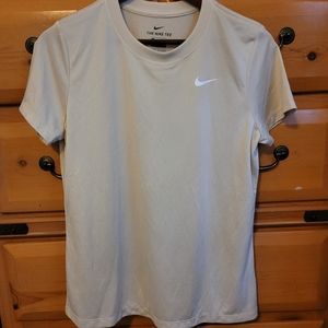 NWOT Nike Tshirt